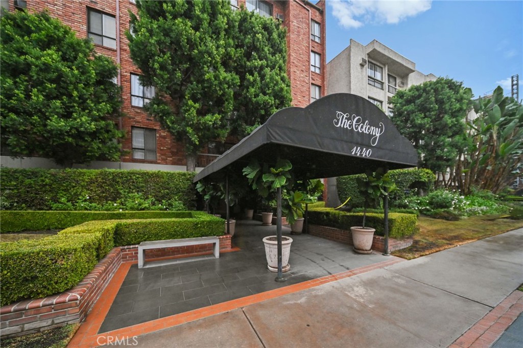 1440 Veteran Avenue 241
