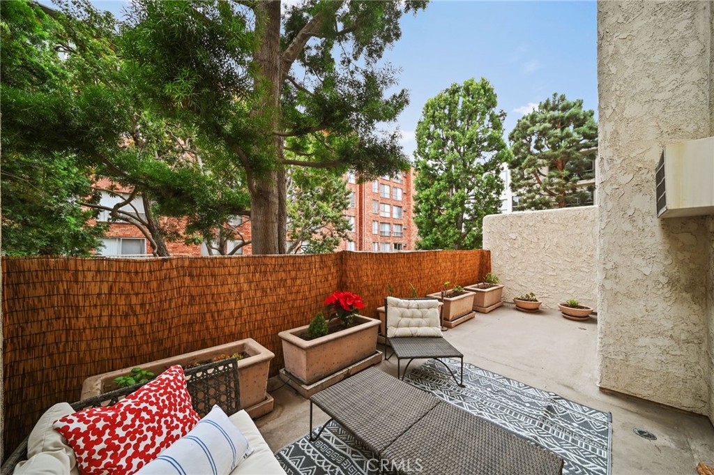 1440 Veteran Avenue 241