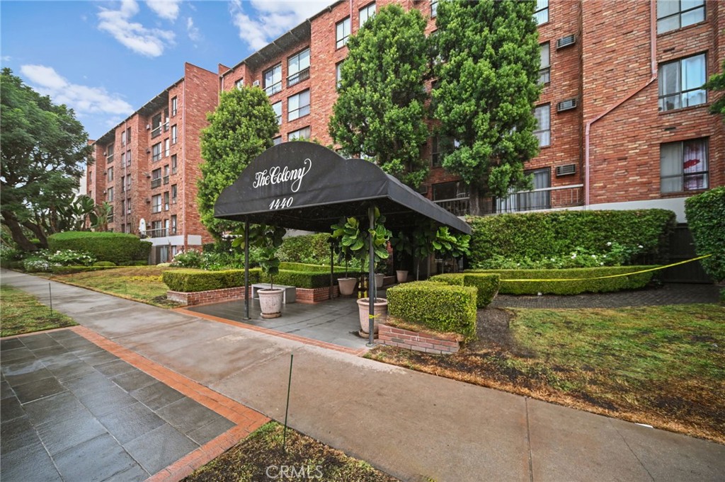 1440 Veteran Avenue 241