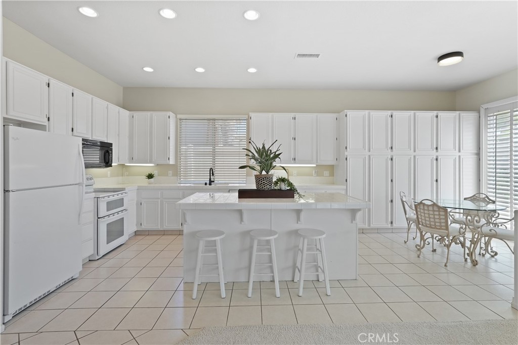 41942 Camino Casana