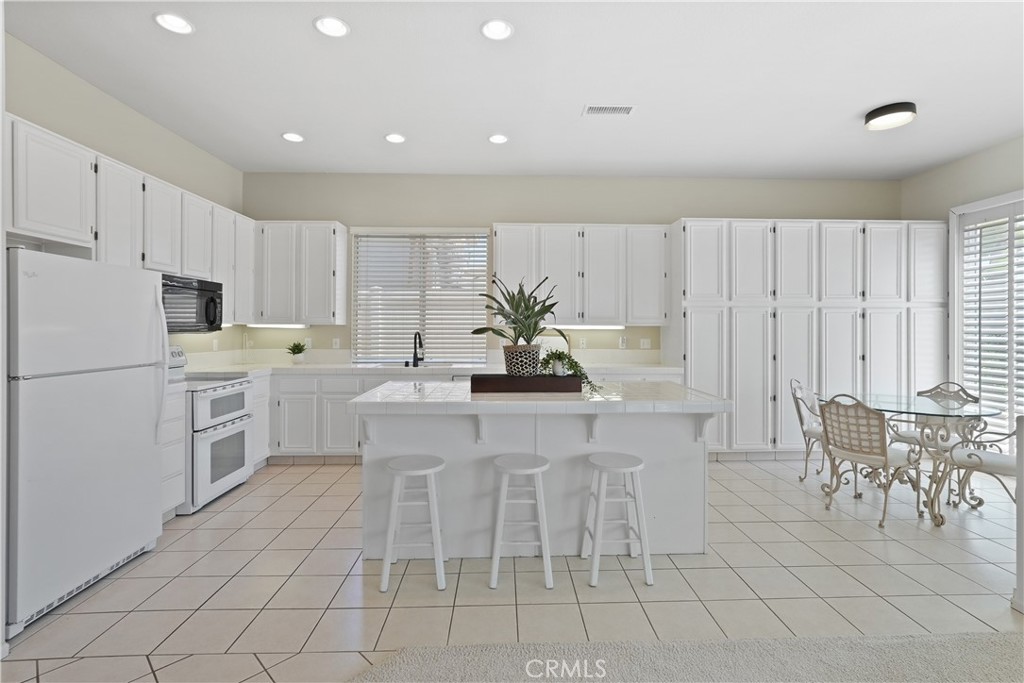 41942 Camino Casana