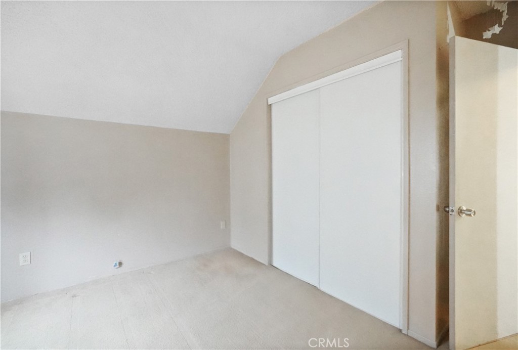 952 N 4th