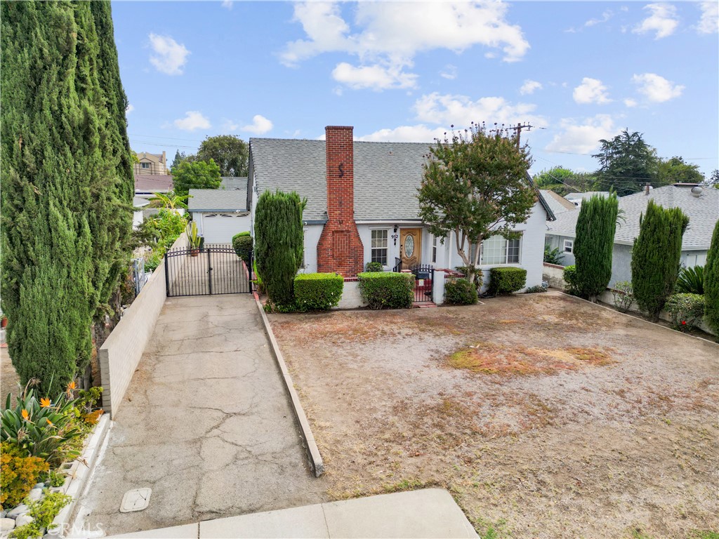952 N 4th