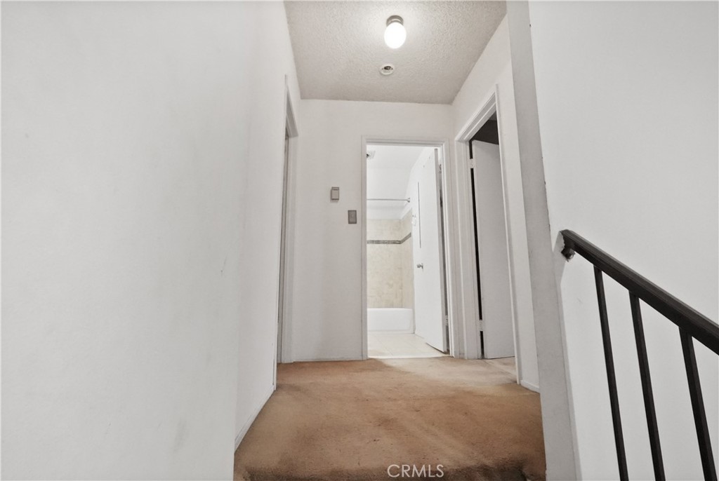 952 N 4th