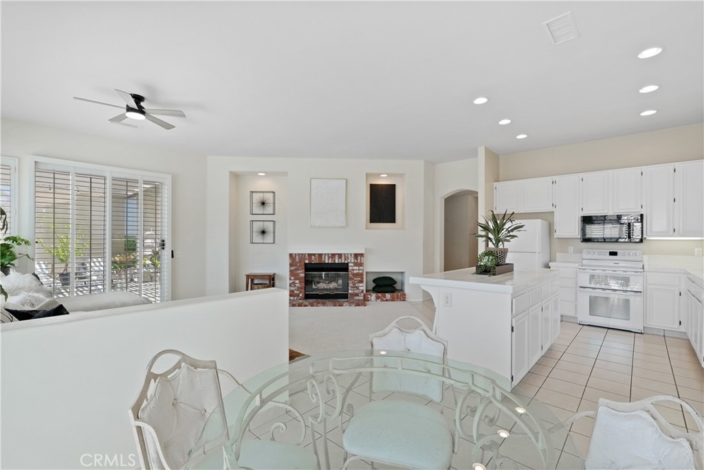 41942 Camino Casana