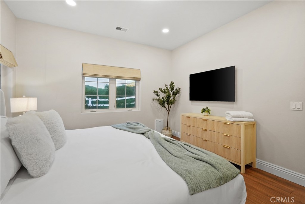 39851 Paseo Chaparro