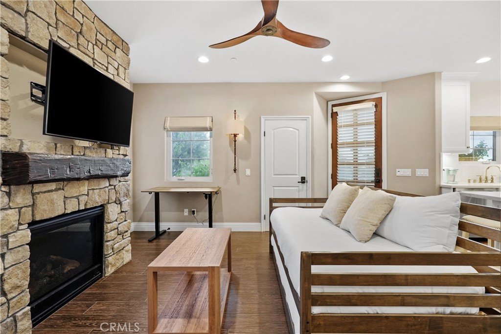 39851 Paseo Chaparro