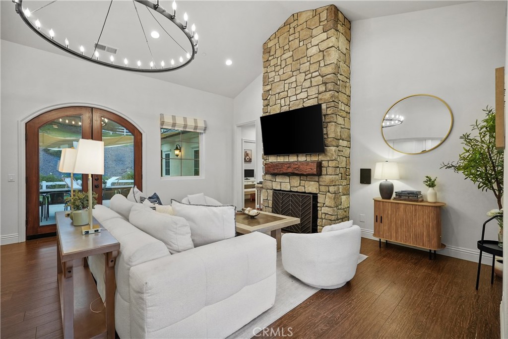 39851 Paseo Chaparro