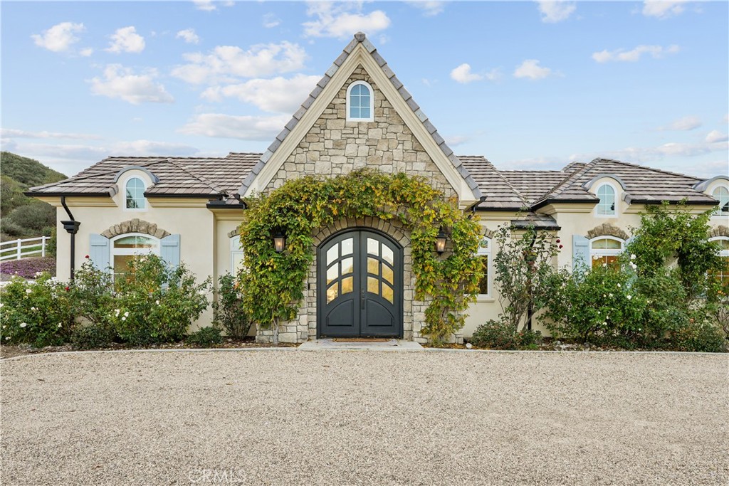 39851 Paseo Chaparro