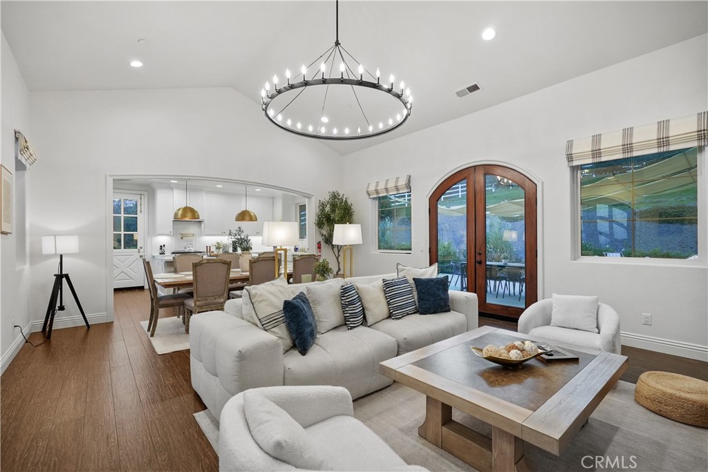 39851 Paseo Chaparro