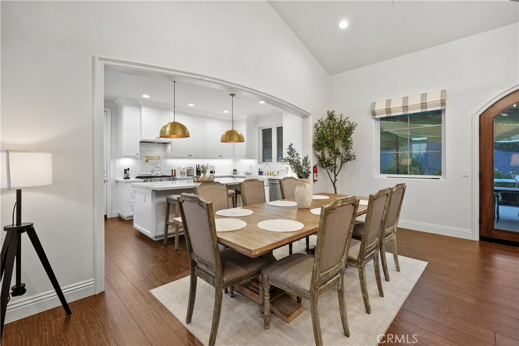 39851 Paseo Chaparro