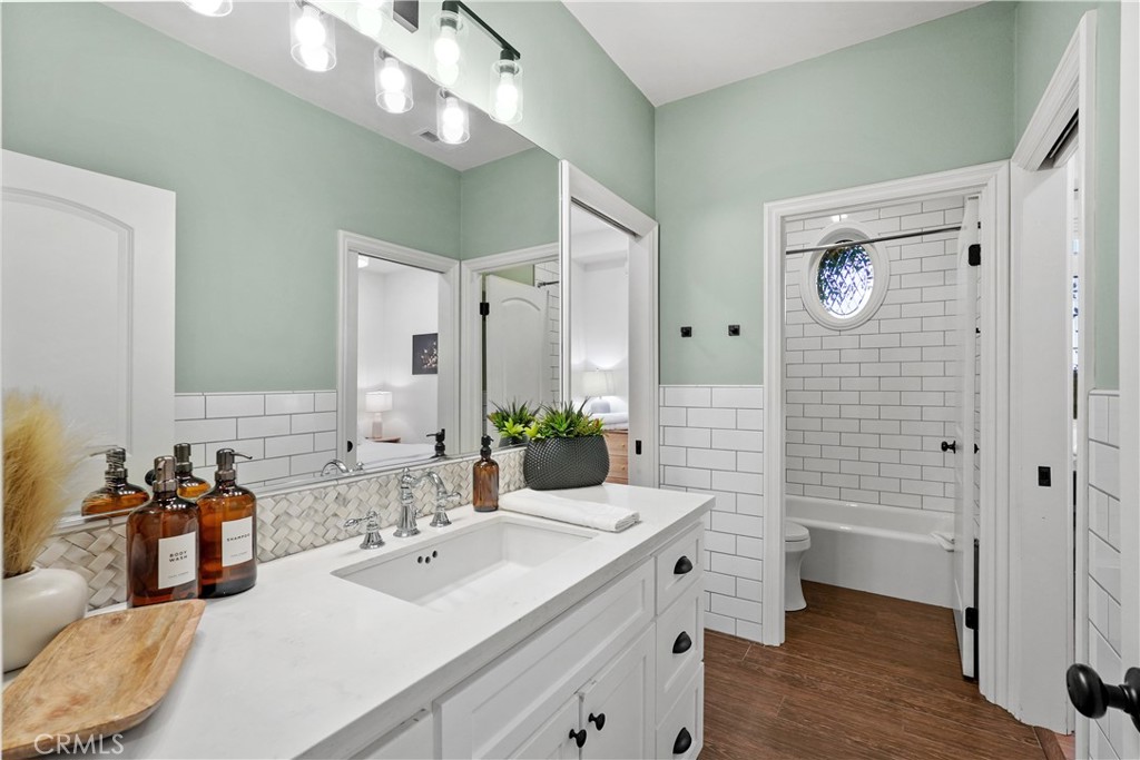 39851 Paseo Chaparro