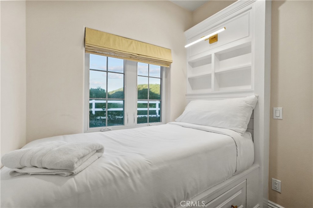 39851 Paseo Chaparro