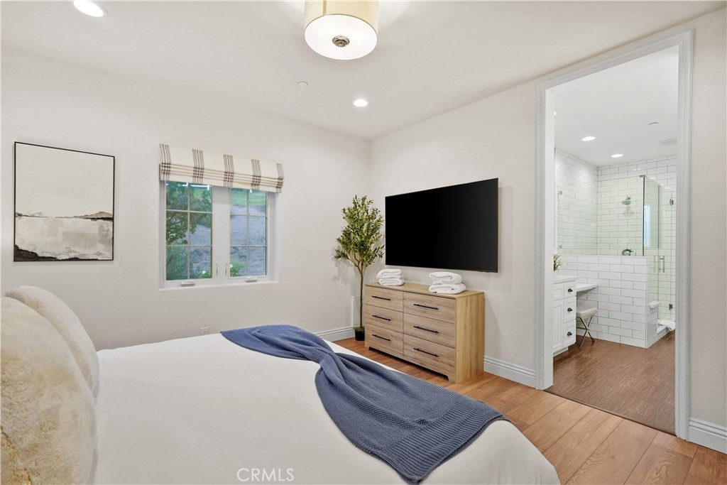 39851 Paseo Chaparro