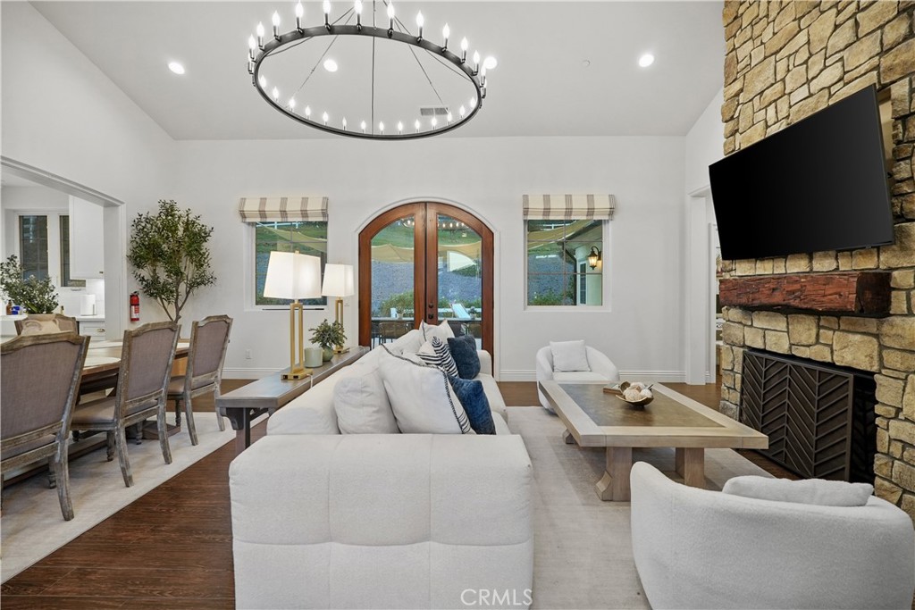 39851 Paseo Chaparro