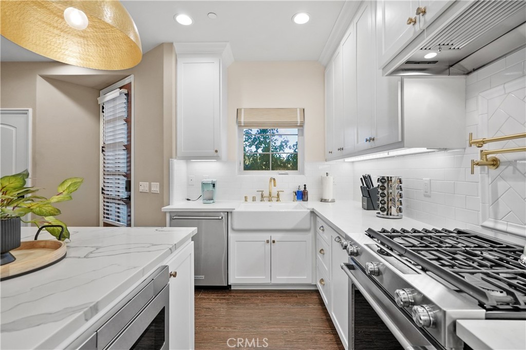 39851 Paseo Chaparro