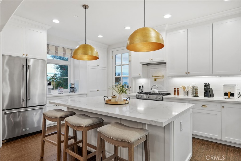 39851 Paseo Chaparro