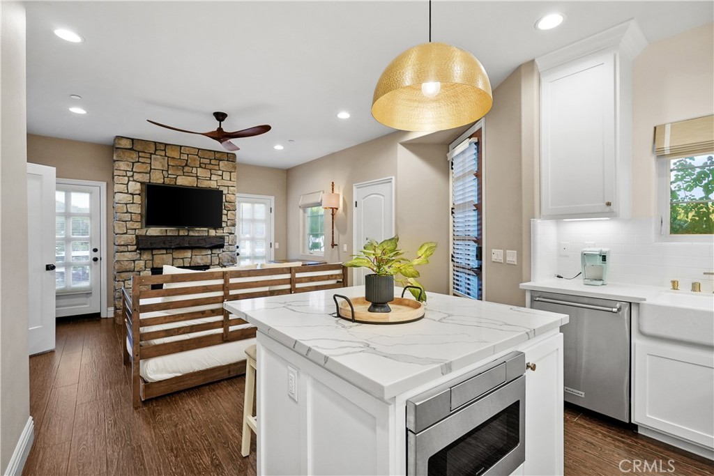 39851 Paseo Chaparro