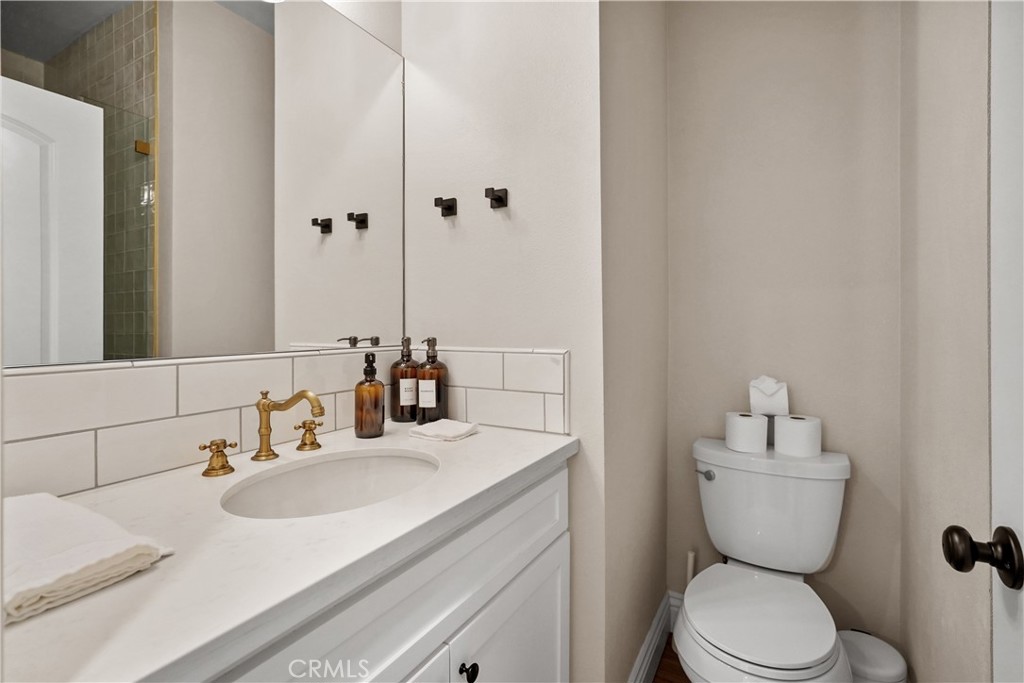 39851 Paseo Chaparro