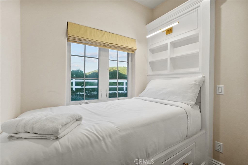 39851 Paseo Chaparro