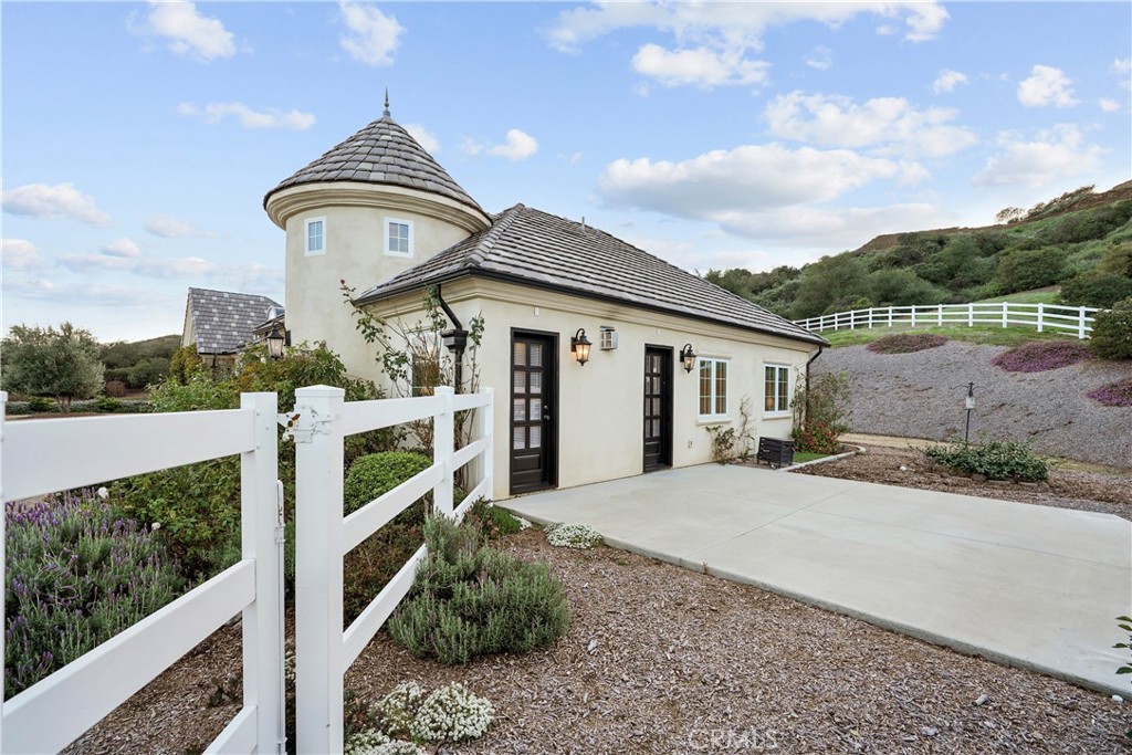 39851 Paseo Chaparro