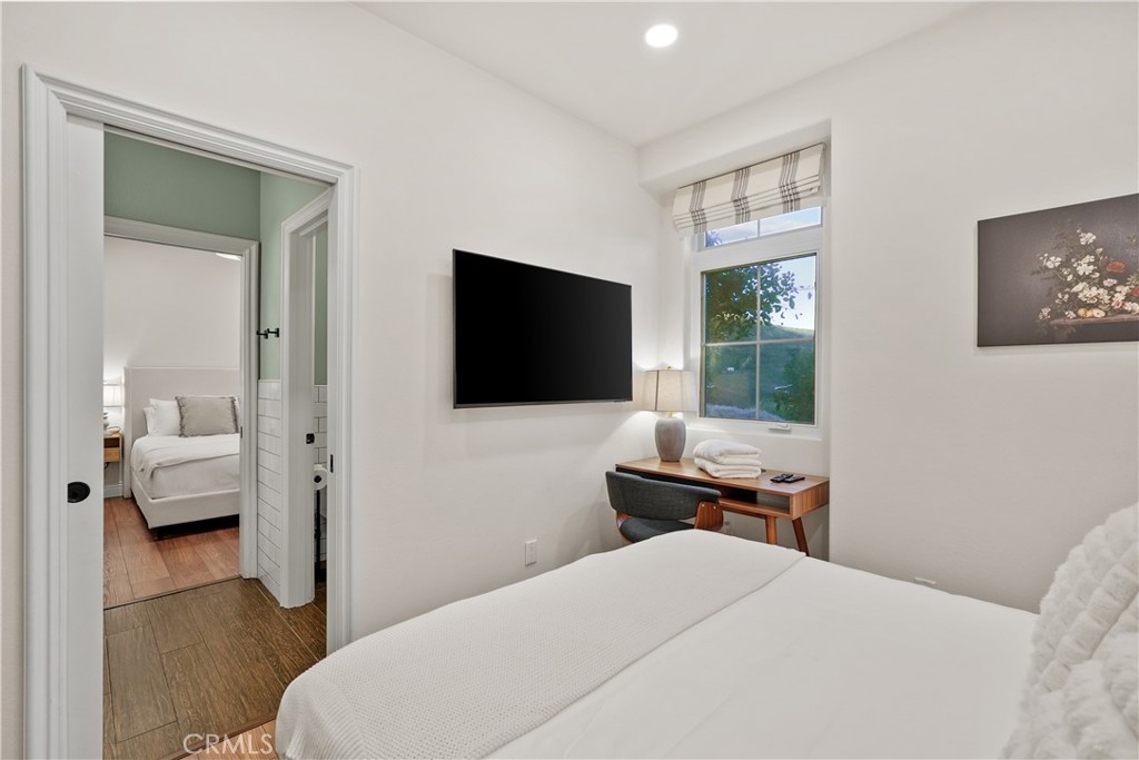 39851 Paseo Chaparro