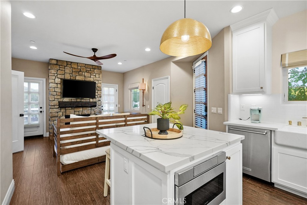 39851 Paseo Chaparro