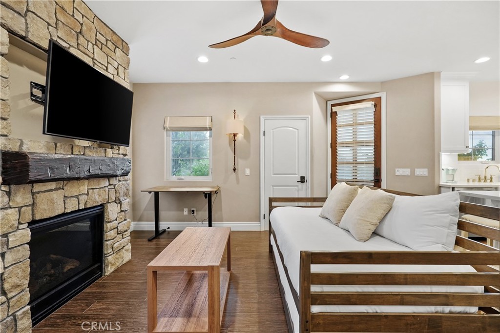 39851 Paseo Chaparro