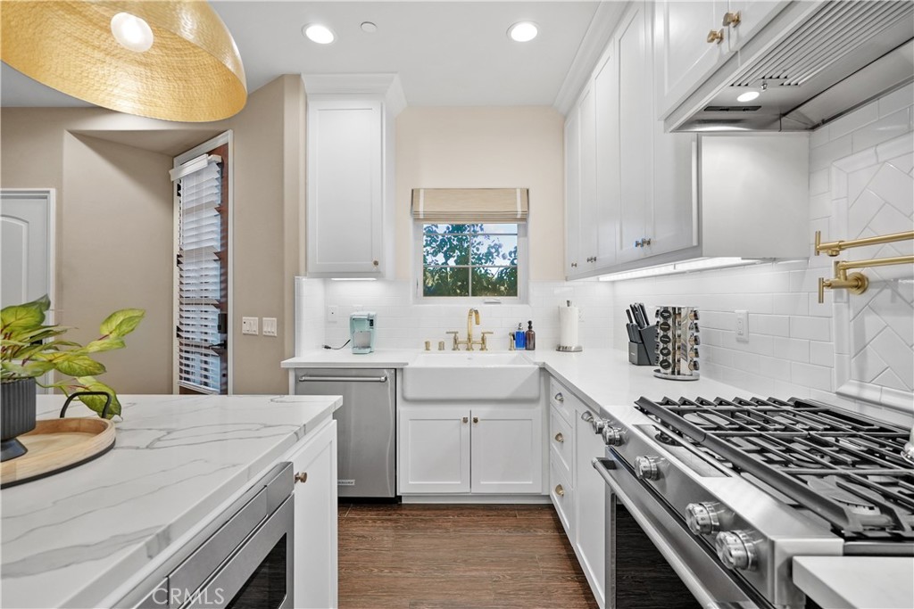 39851 Paseo Chaparro