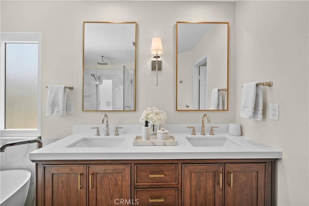 33581 Cedar Creek