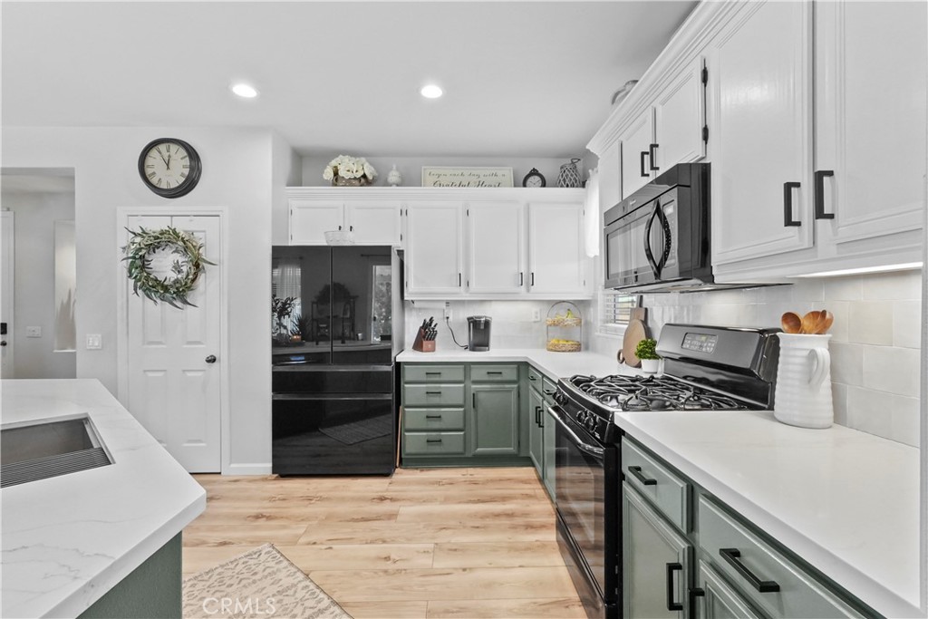 33581 Cedar Creek
