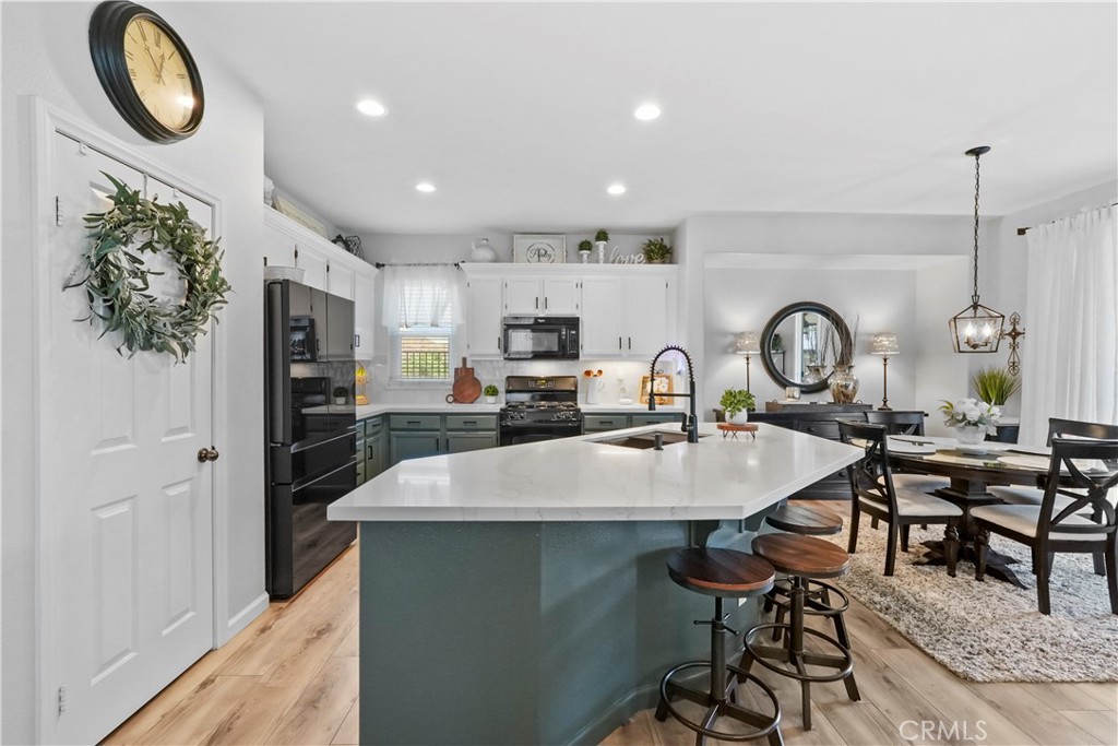 33581 Cedar Creek
