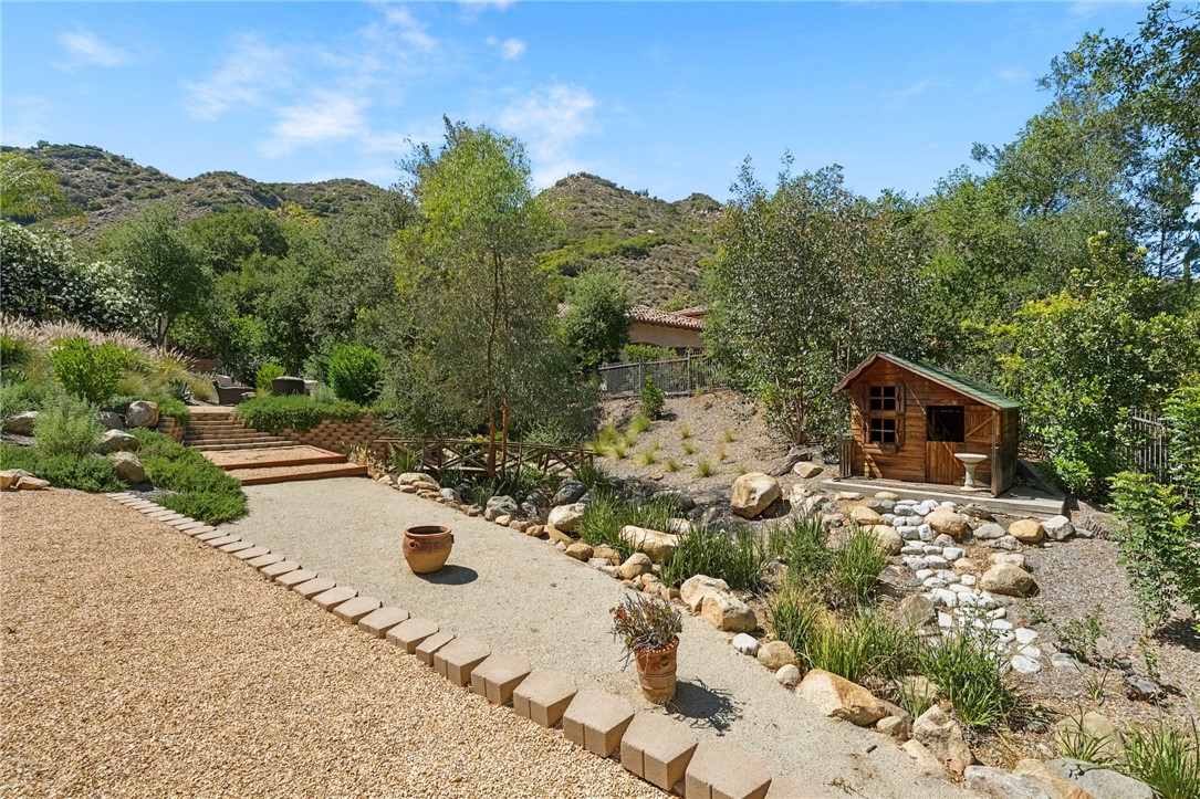 22158 Serenade Ridge