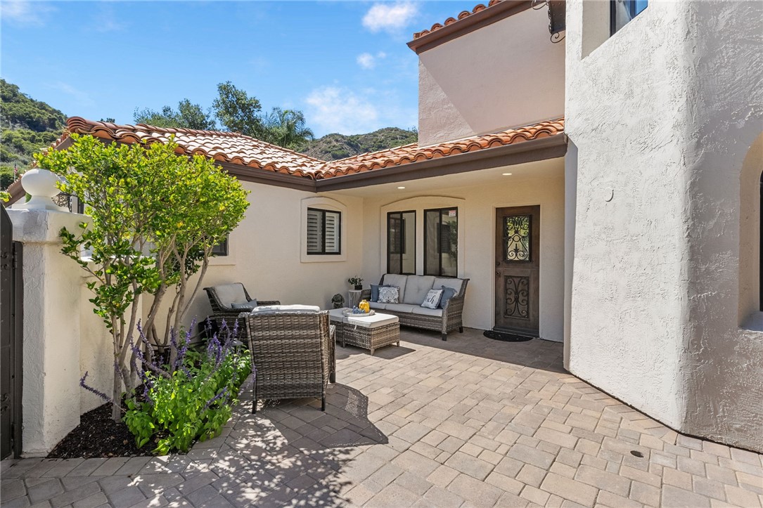 22158 Serenade Ridge
