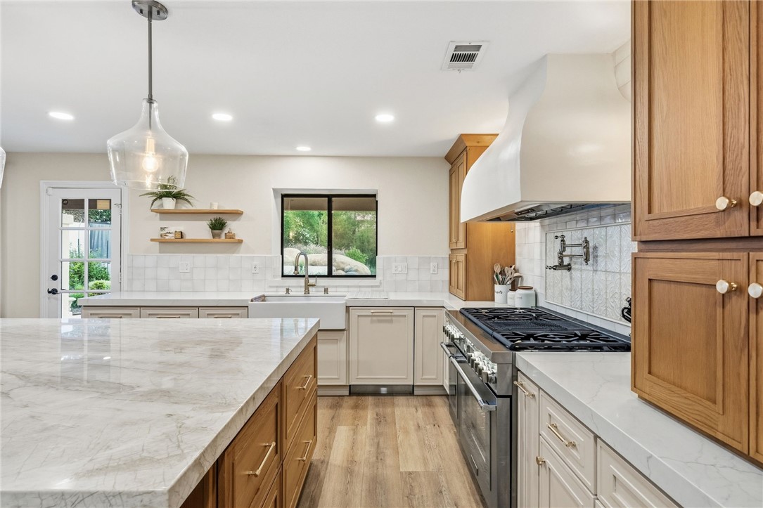 22158 Serenade Ridge
