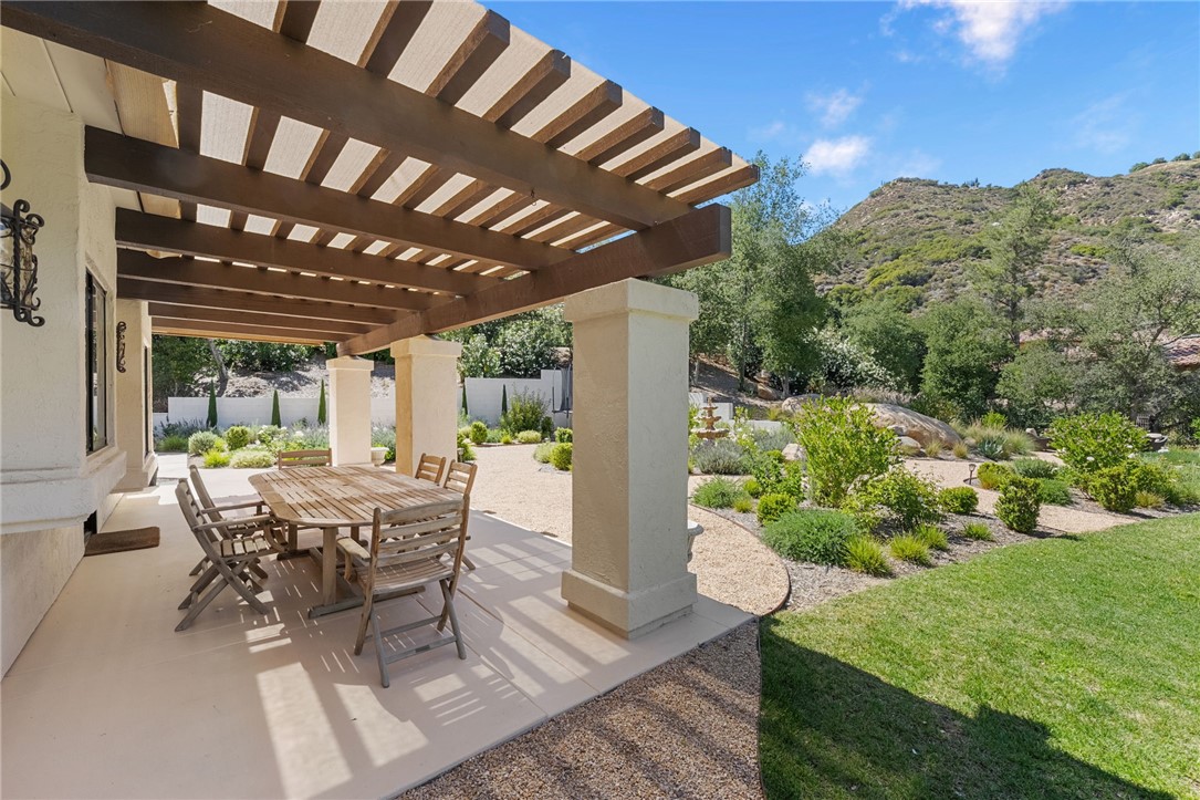 22158 Serenade Ridge