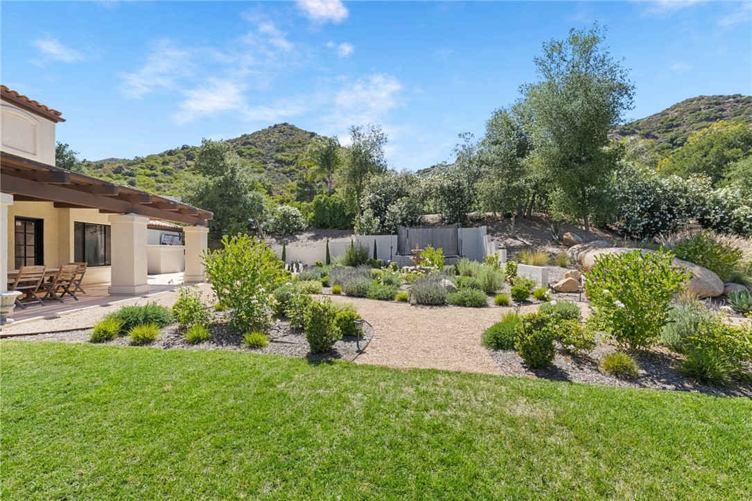 22158 Serenade Ridge