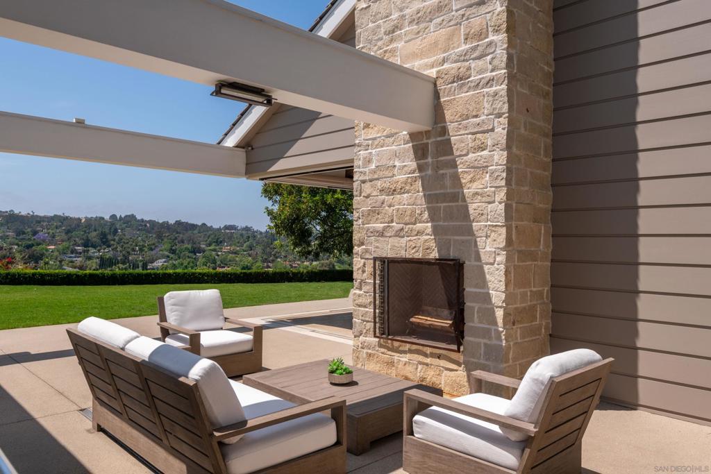 3035 Paseo Cielo