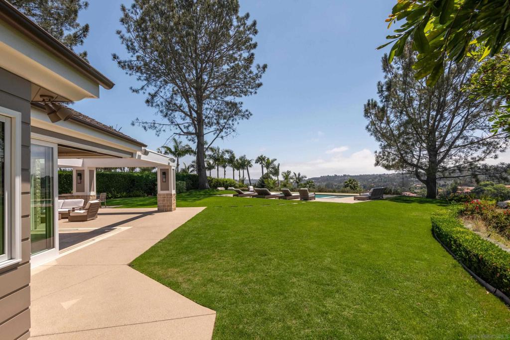 3035 Paseo Cielo
