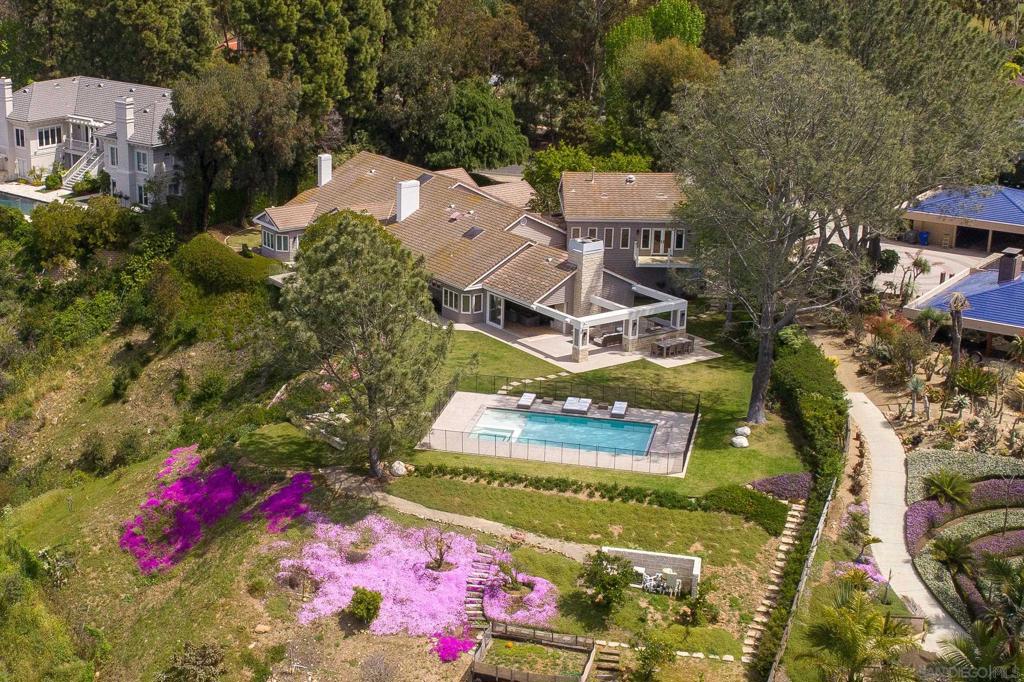 3035 Paseo Cielo