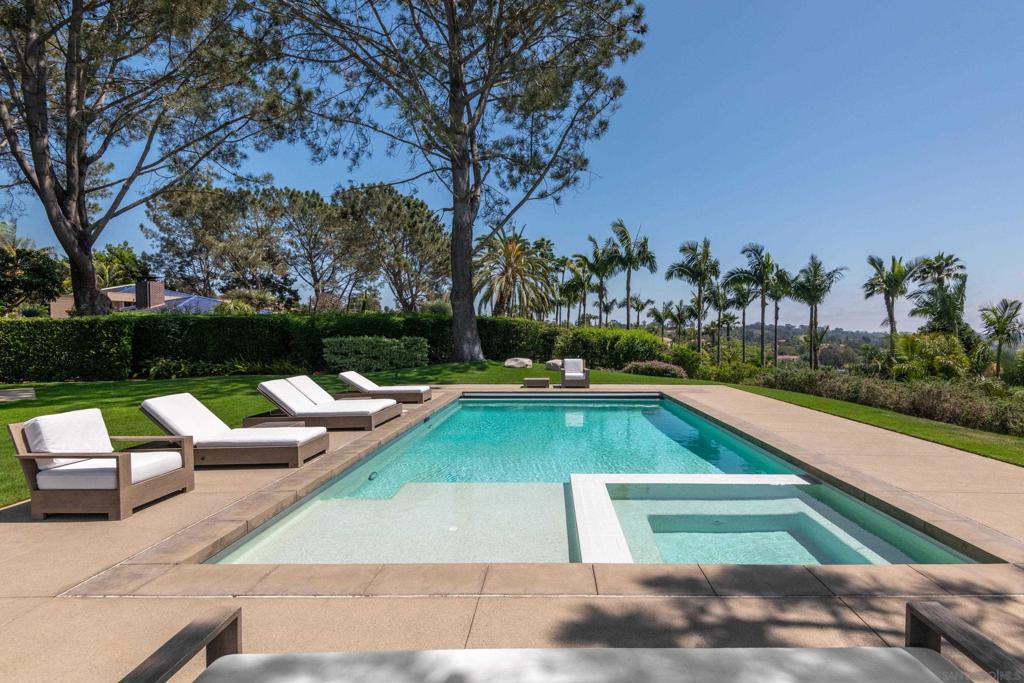 3035 Paseo Cielo