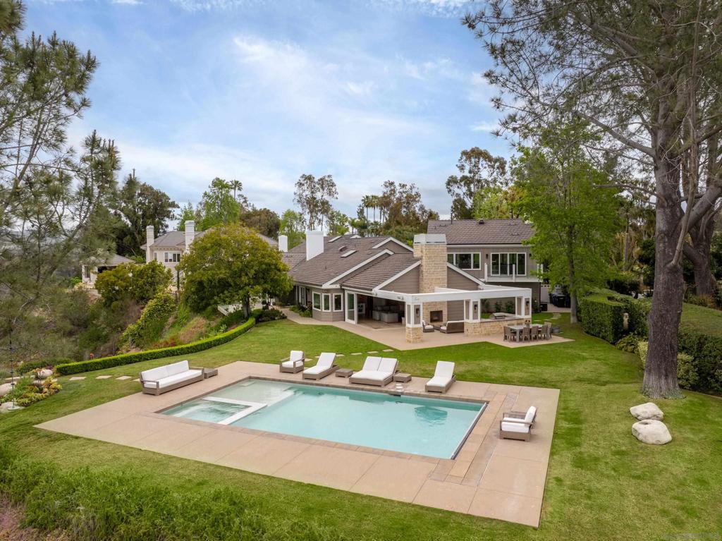 3035 Paseo Cielo