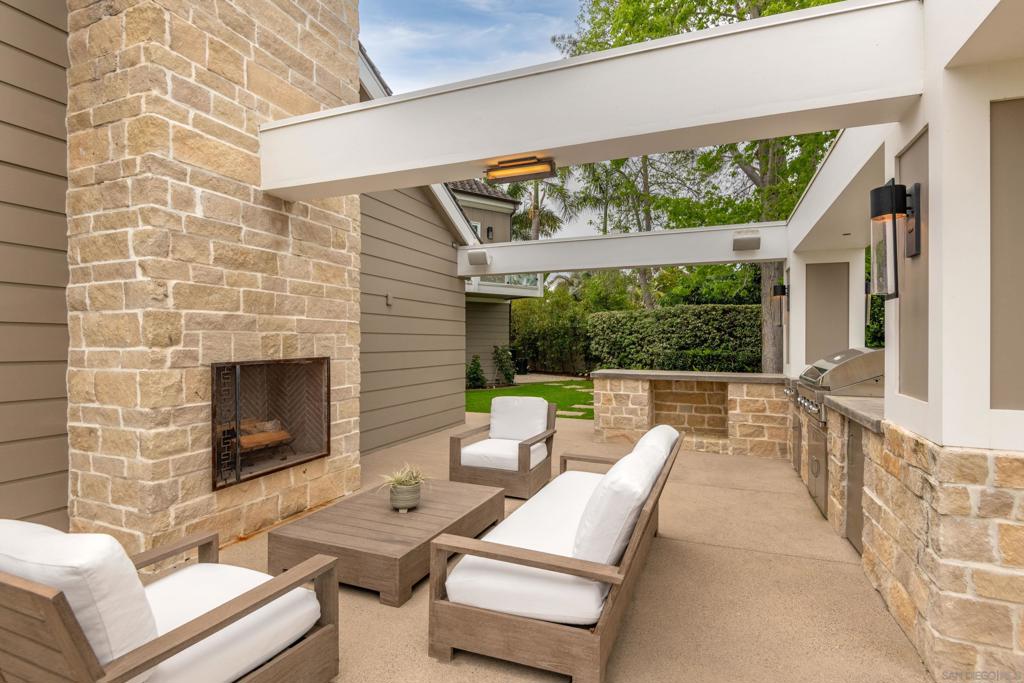 3035 Paseo Cielo