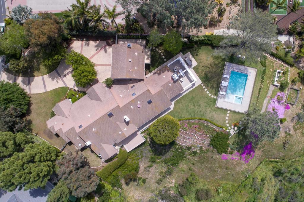 3035 Paseo Cielo