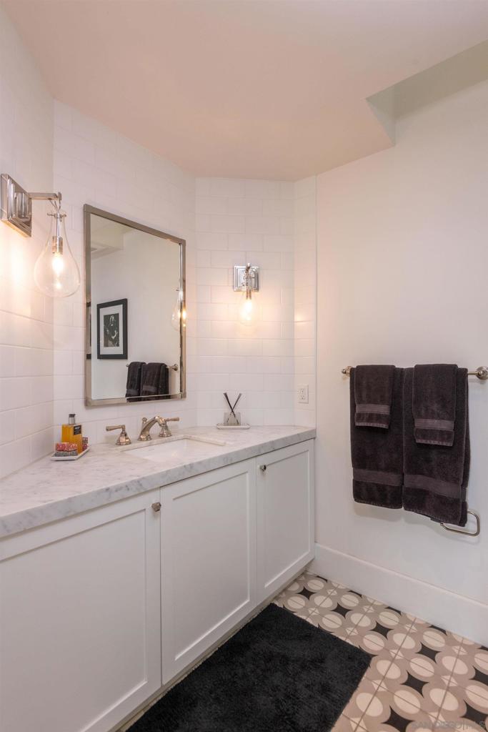 3035 Paseo Cielo