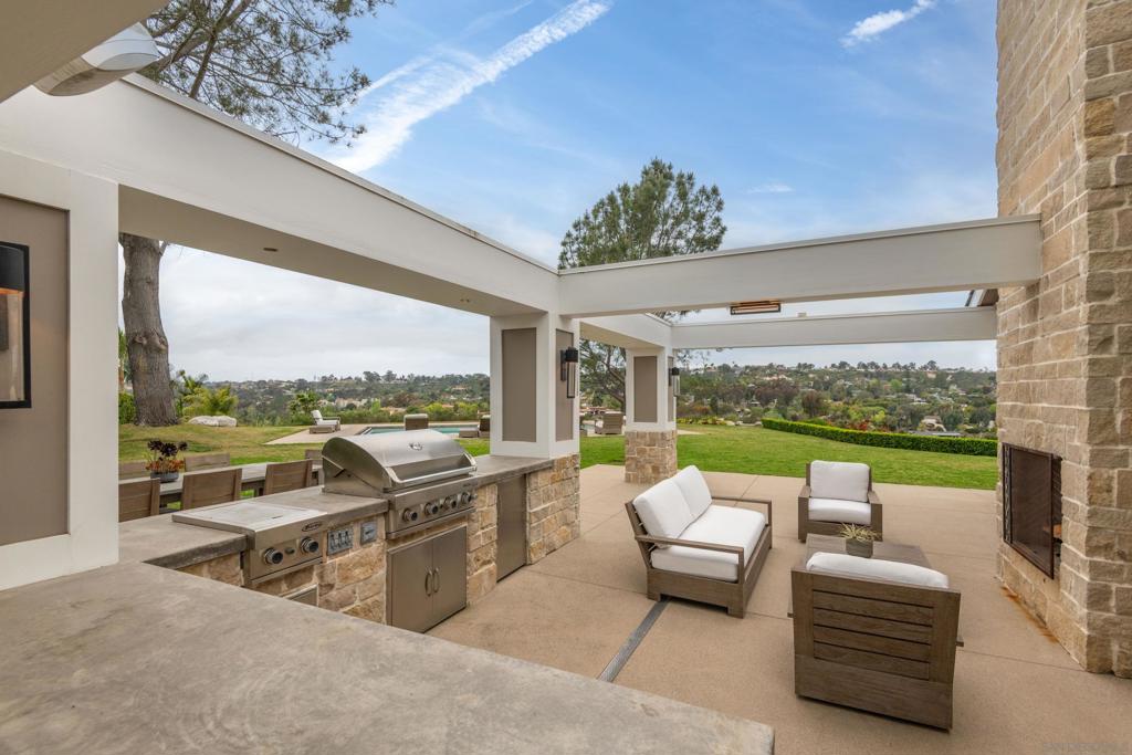 3035 Paseo Cielo