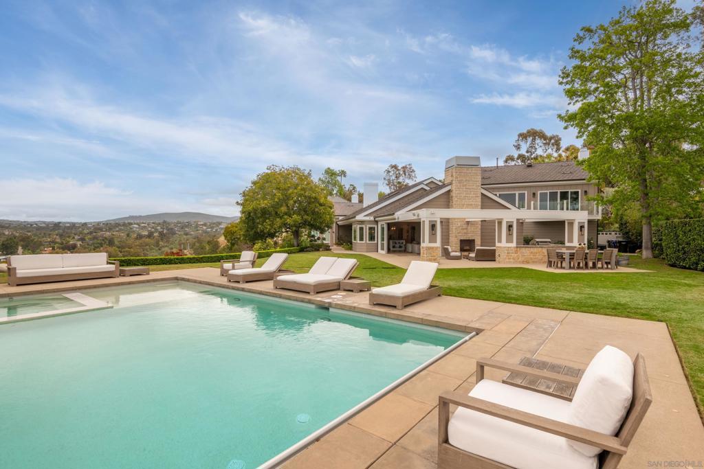 3035 Paseo Cielo