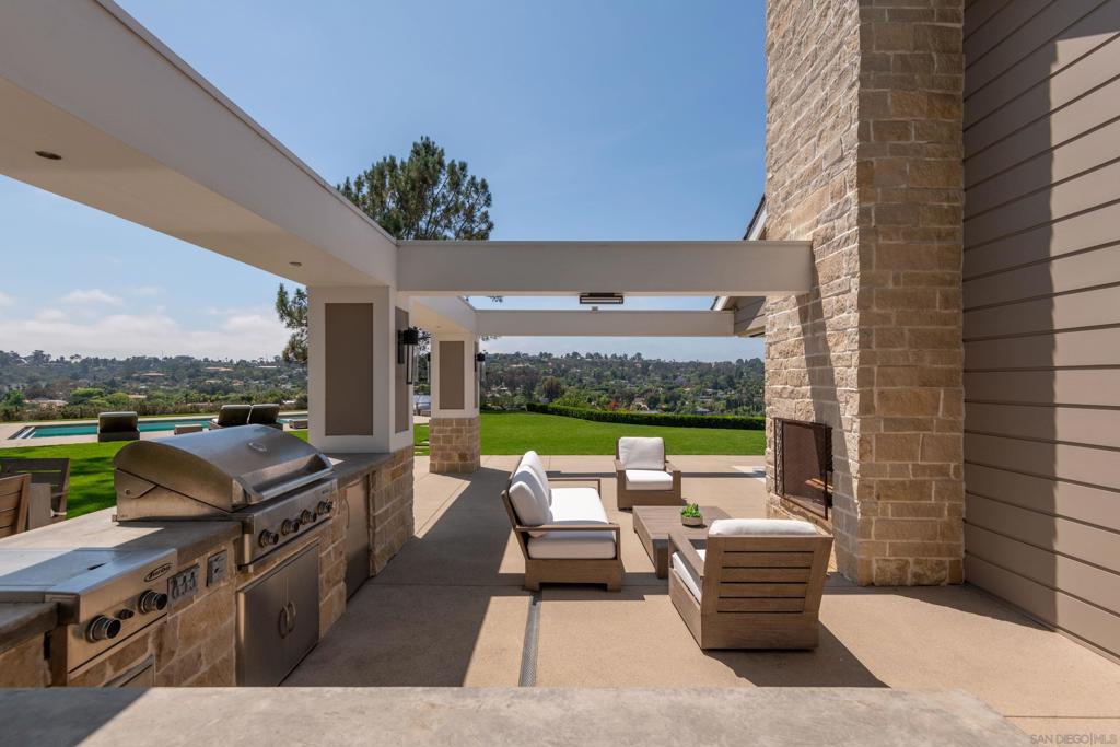 3035 Paseo Cielo