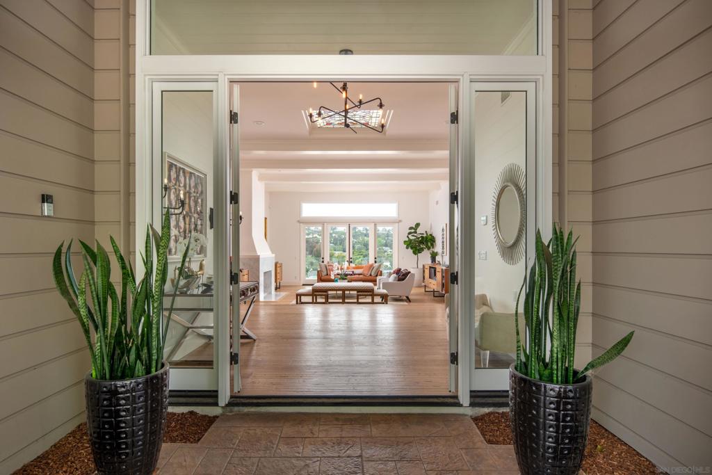 3035 Paseo Cielo