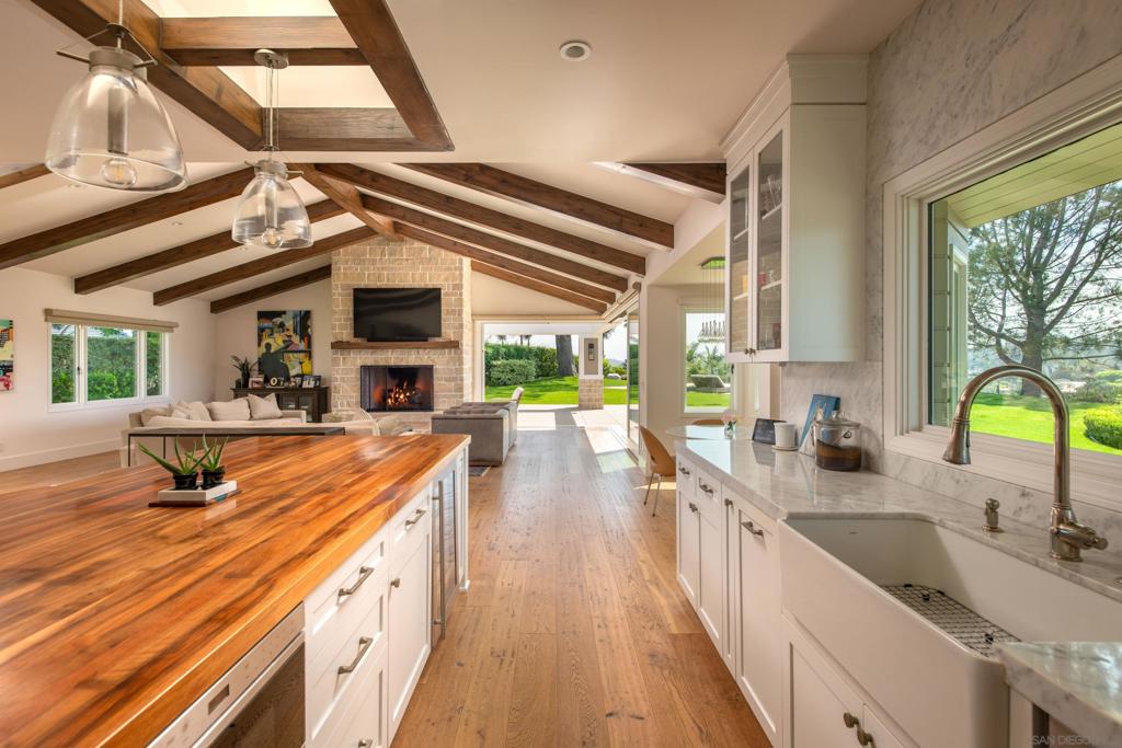 3035 Paseo Cielo